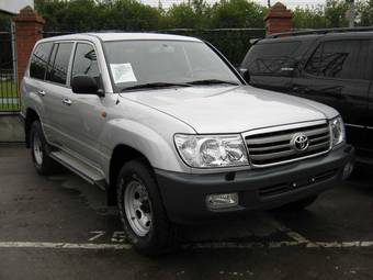 2005 Toyota Land Cruiser Pictures