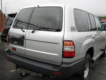 2005 Toyota Land Cruiser Photos