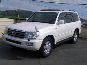 2005 Toyota Land Cruiser Pics