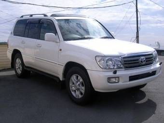 2005 Toyota Land Cruiser Pictures