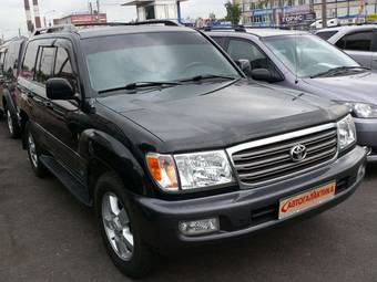 2005 Toyota Land Cruiser Photos