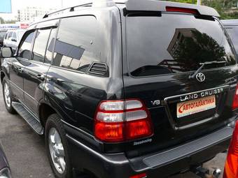 2005 Toyota Land Cruiser Pictures
