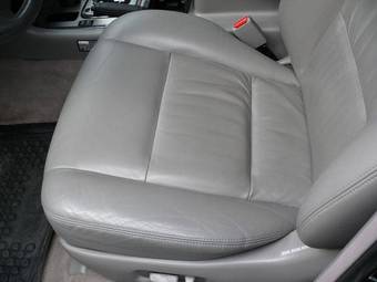 2005 Toyota Land Cruiser Images