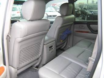 2005 Toyota Land Cruiser Photos