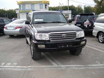 2005 Toyota Land Cruiser Pictures