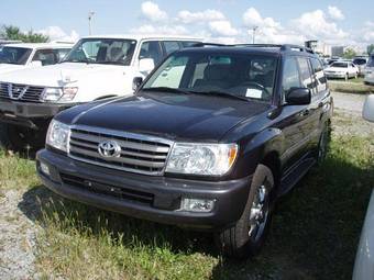 2005 Toyota Land Cruiser Pictures