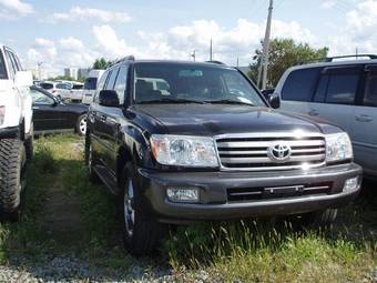 2005 Toyota Land Cruiser Photos