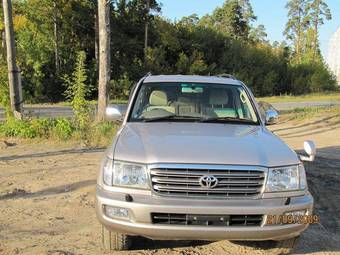 2005 Toyota Land Cruiser Pics