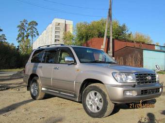 2005 Toyota Land Cruiser Pictures