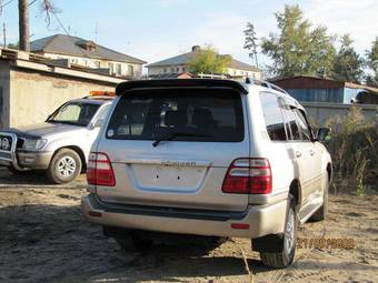 2005 Toyota Land Cruiser Pictures