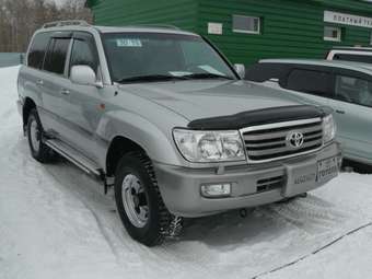 2006 Toyota Land Cruiser Photos