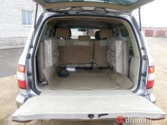 2006 Toyota Land Cruiser Pictures