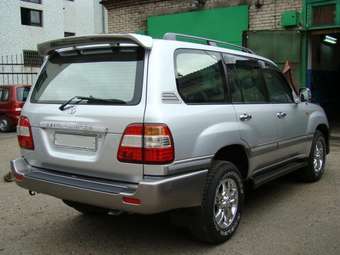 2006 Toyota Land Cruiser Photos