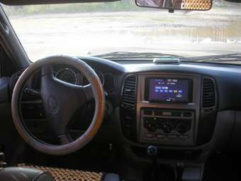 2006 Toyota Land Cruiser Pictures