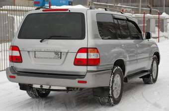 2006 Toyota Land Cruiser Photos