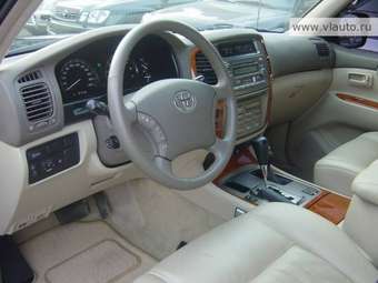 2006 Toyota Land Cruiser Pictures