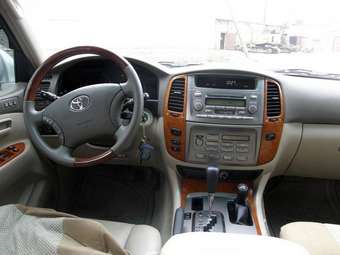 2006 Toyota Land Cruiser Photos