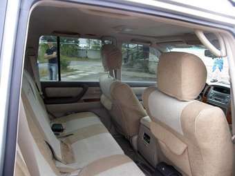 2006 Toyota Land Cruiser Photos