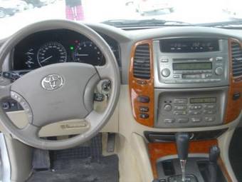 2006 Toyota Land Cruiser Photos