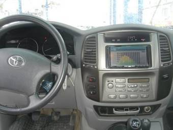 2006 Toyota Land Cruiser Pictures