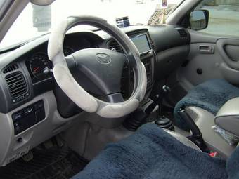 2006 Toyota Land Cruiser Photos