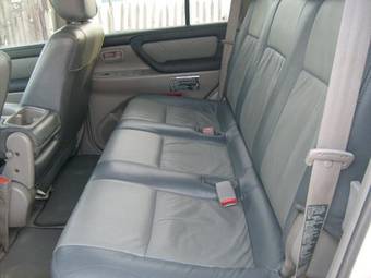 2006 Toyota Land Cruiser Photos