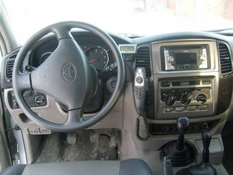 2006 Toyota Land Cruiser Photos