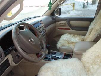2006 Toyota Land Cruiser Photos