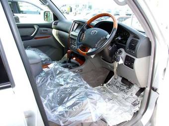 2006 Toyota Land Cruiser Pictures