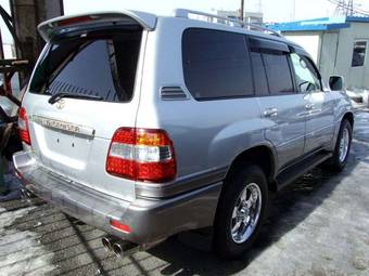 2006 Toyota Land Cruiser Photos