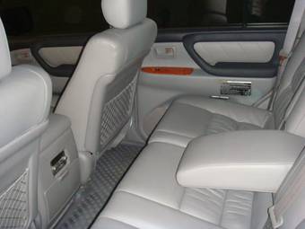 2006 Toyota Land Cruiser Photos