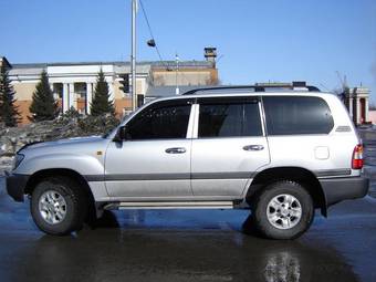 2006 Toyota Land Cruiser Photos
