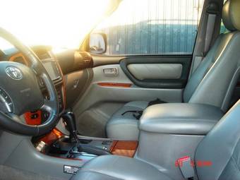 2006 Toyota Land Cruiser Pictures
