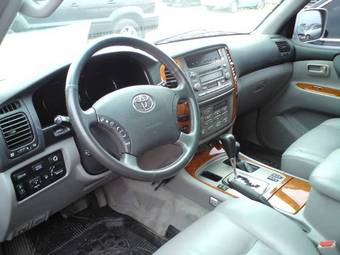 2006 Toyota Land Cruiser Photos