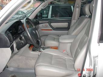 2006 Toyota Land Cruiser Photos