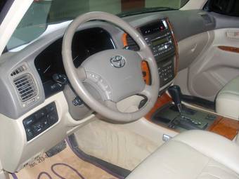 2006 Toyota Land Cruiser Images