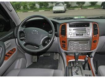 2006 Toyota Land Cruiser Pictures