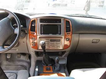 2006 Toyota Land Cruiser Pictures