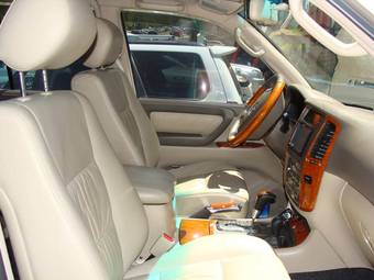 2006 Toyota Land Cruiser Photos
