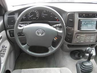 2006 Toyota Land Cruiser Photos
