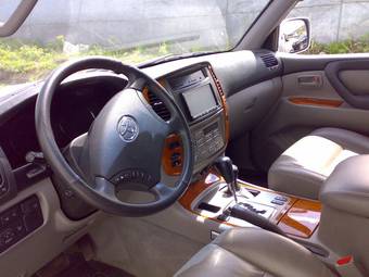 2006 Toyota Land Cruiser Photos