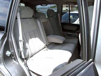 2006 Toyota Land Cruiser Photos