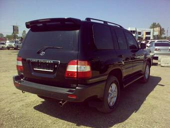 2006 Toyota Land Cruiser Photos