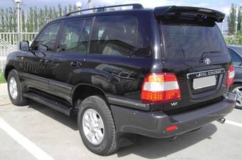 2006 Toyota Land Cruiser Photos