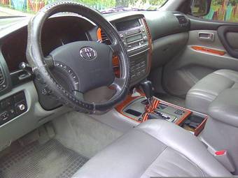 2006 Toyota Land Cruiser Photos