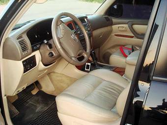 2006 Toyota Land Cruiser Photos