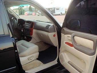 2006 Toyota Land Cruiser Pictures