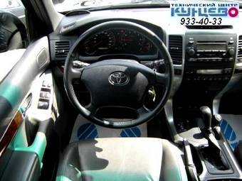 2006 Toyota Land Cruiser Photos
