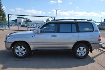 2006 Toyota Land Cruiser Photos