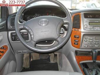 2006 Toyota Land Cruiser Photos
